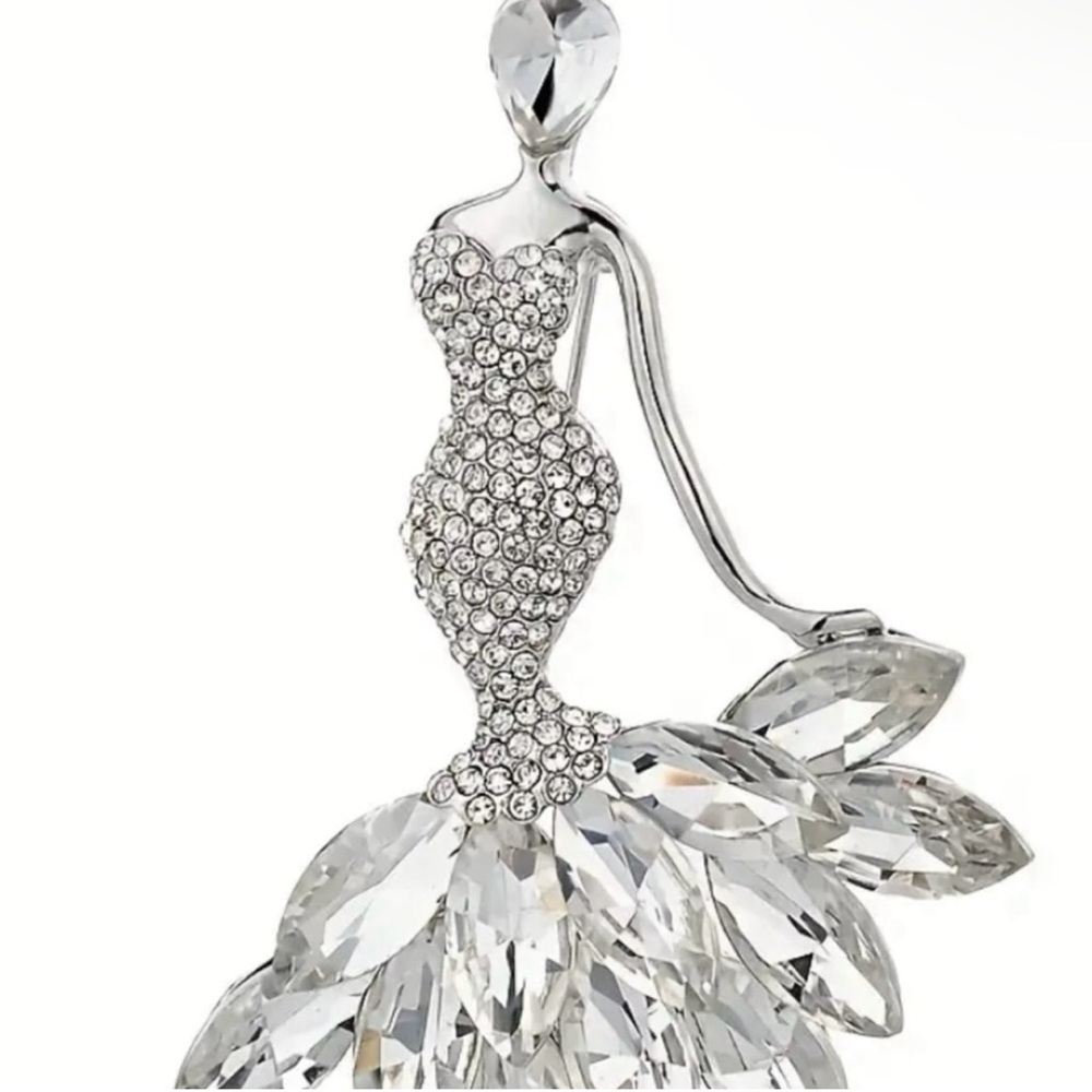 Elegant Silver Crystal Dress Brooch (NIP)